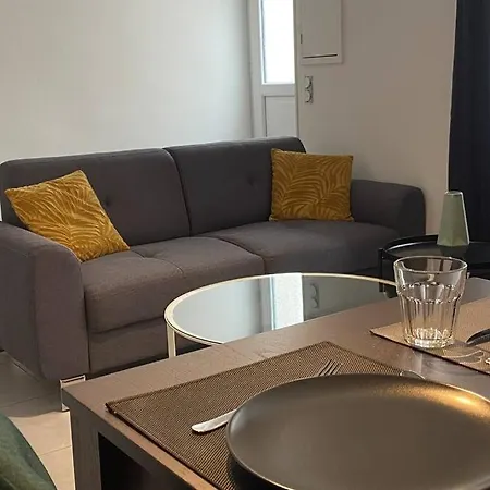 Logement T3 / Centre Du Tarn דירה *